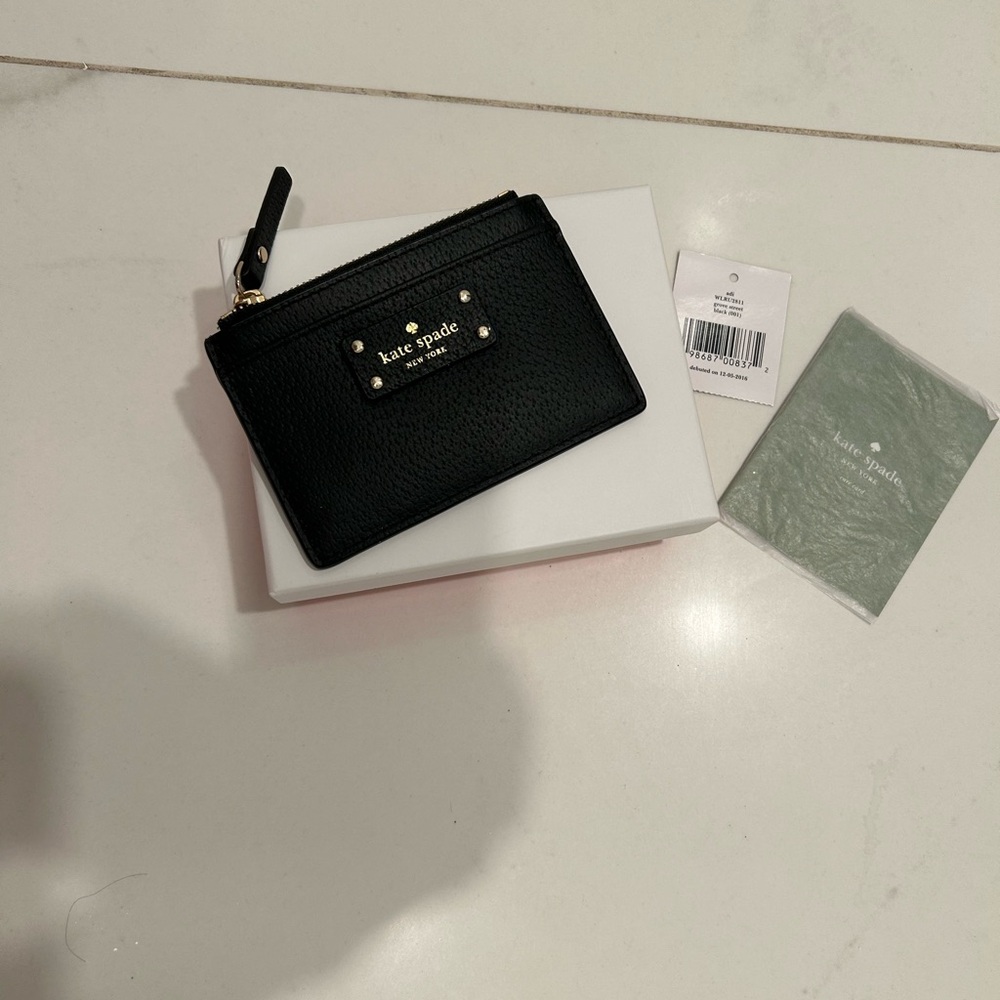 Kate Spade Black Textured Card Wallet